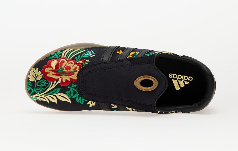 adidas Originals adidas Taekwondo Mei W Core Black/ Gold Metallic/ Gum4