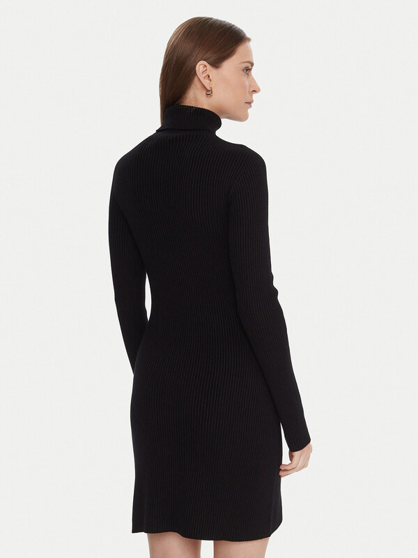 Kötött ruha Kontatto